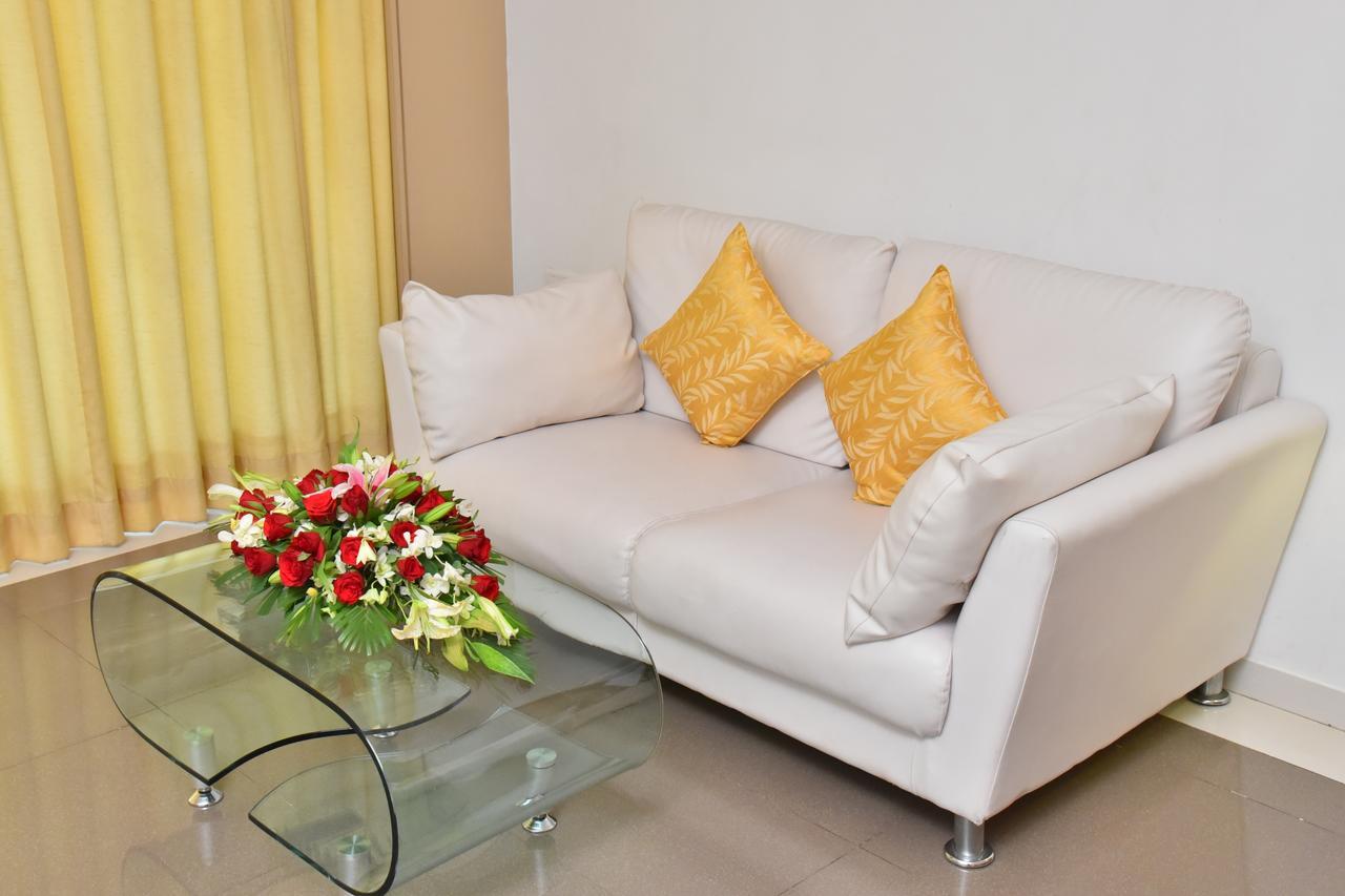 Seasons Rajkot Otel Dış mekan fotoğraf