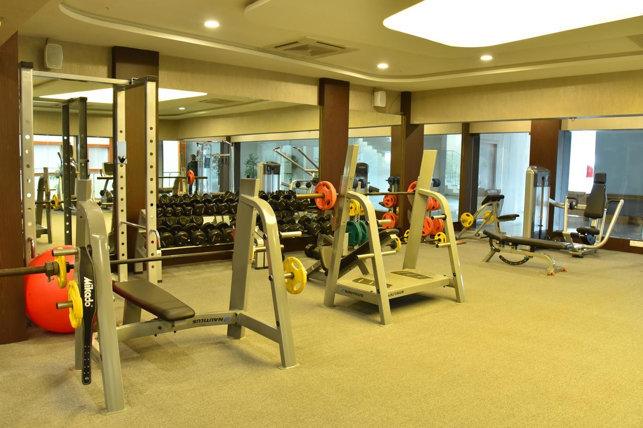 Seasons Rajkot Otel Dış mekan fotoğraf