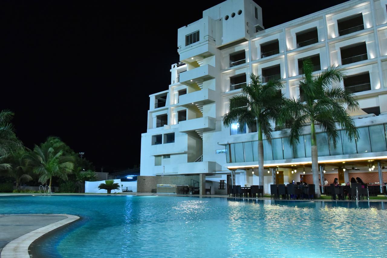 Seasons Rajkot Otel Dış mekan fotoğraf