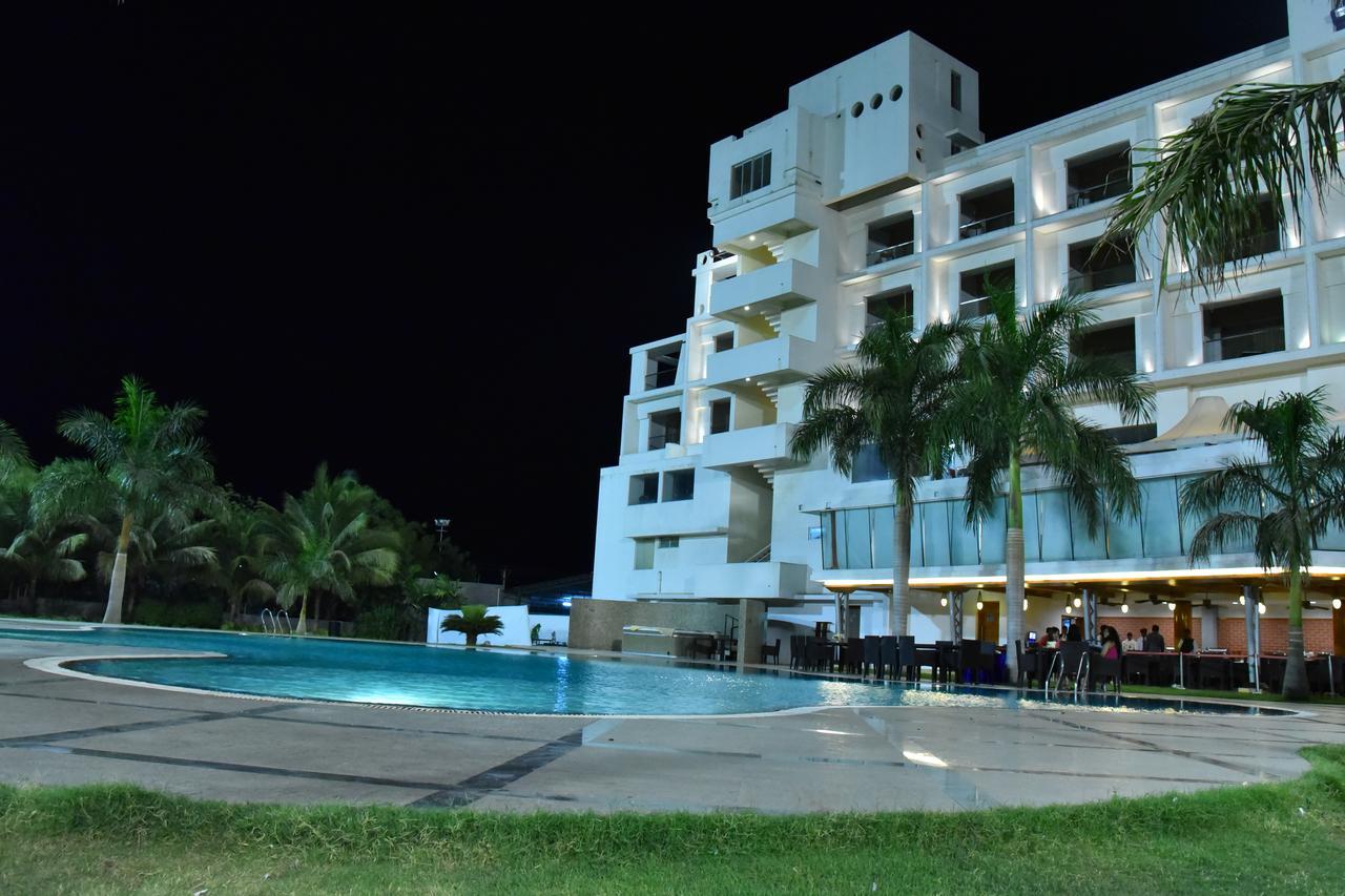 Seasons Rajkot Otel Dış mekan fotoğraf