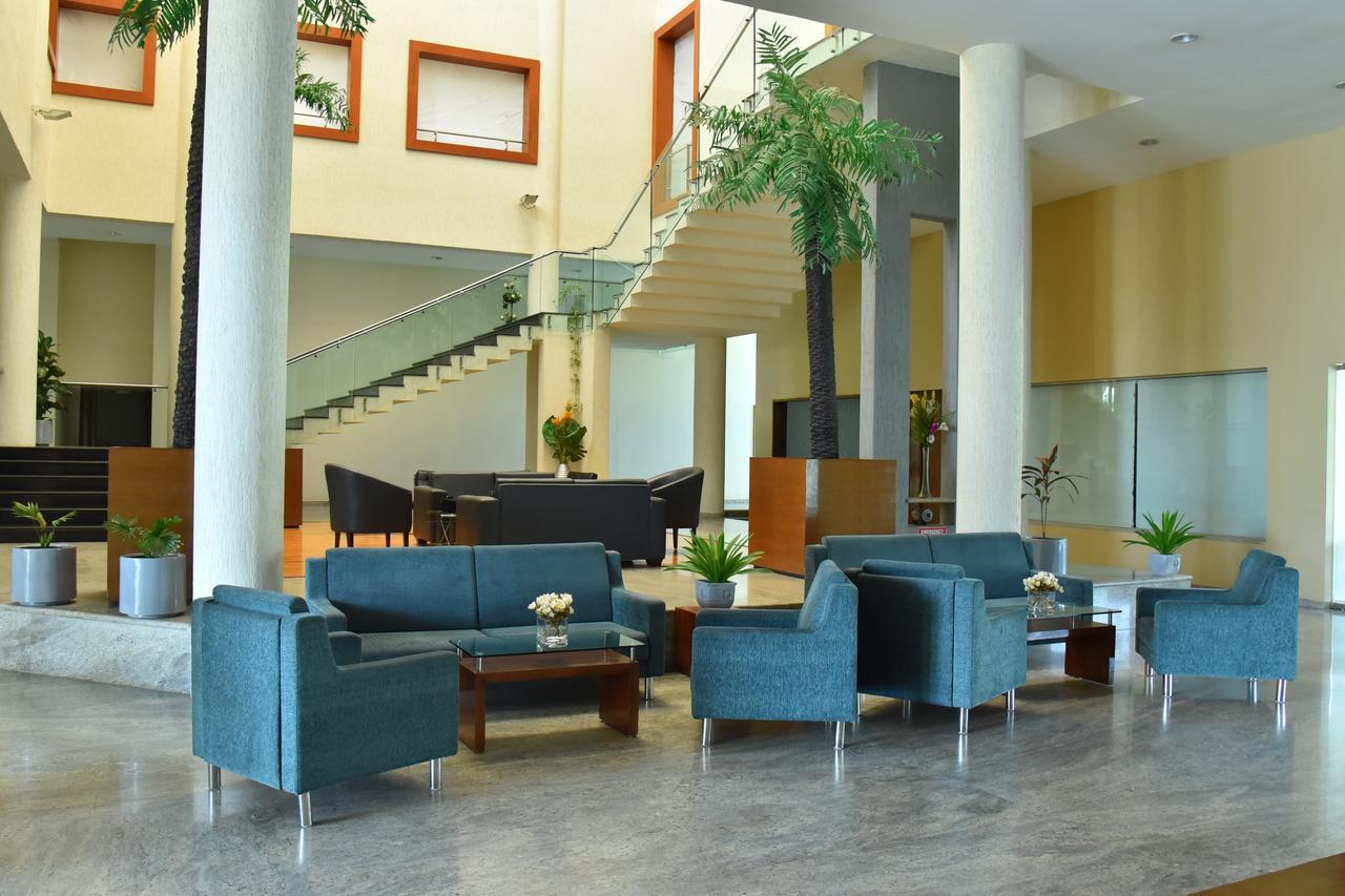 Seasons Rajkot Otel Dış mekan fotoğraf