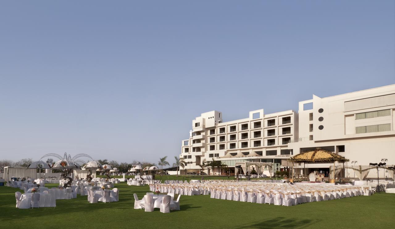 Seasons Rajkot Otel Dış mekan fotoğraf