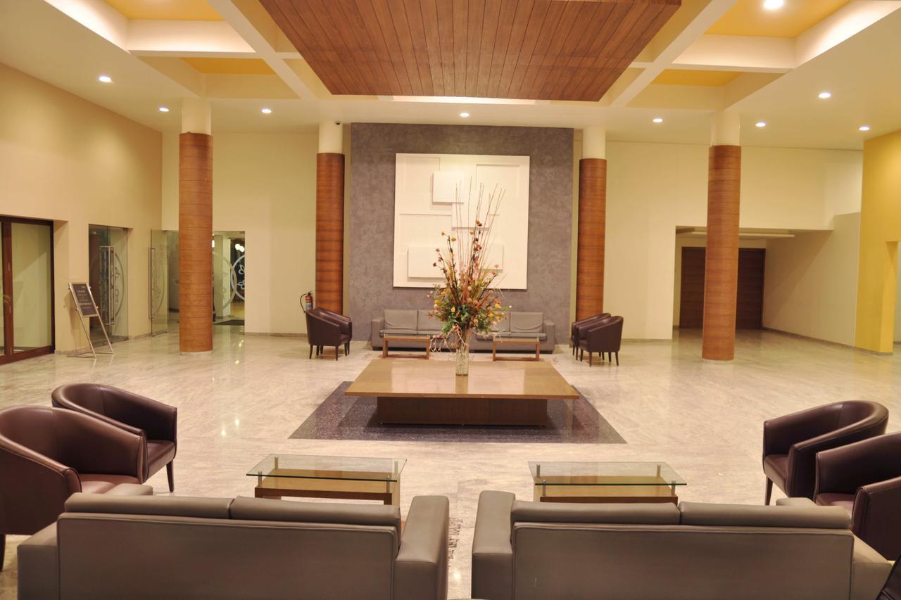 Seasons Rajkot Otel Dış mekan fotoğraf